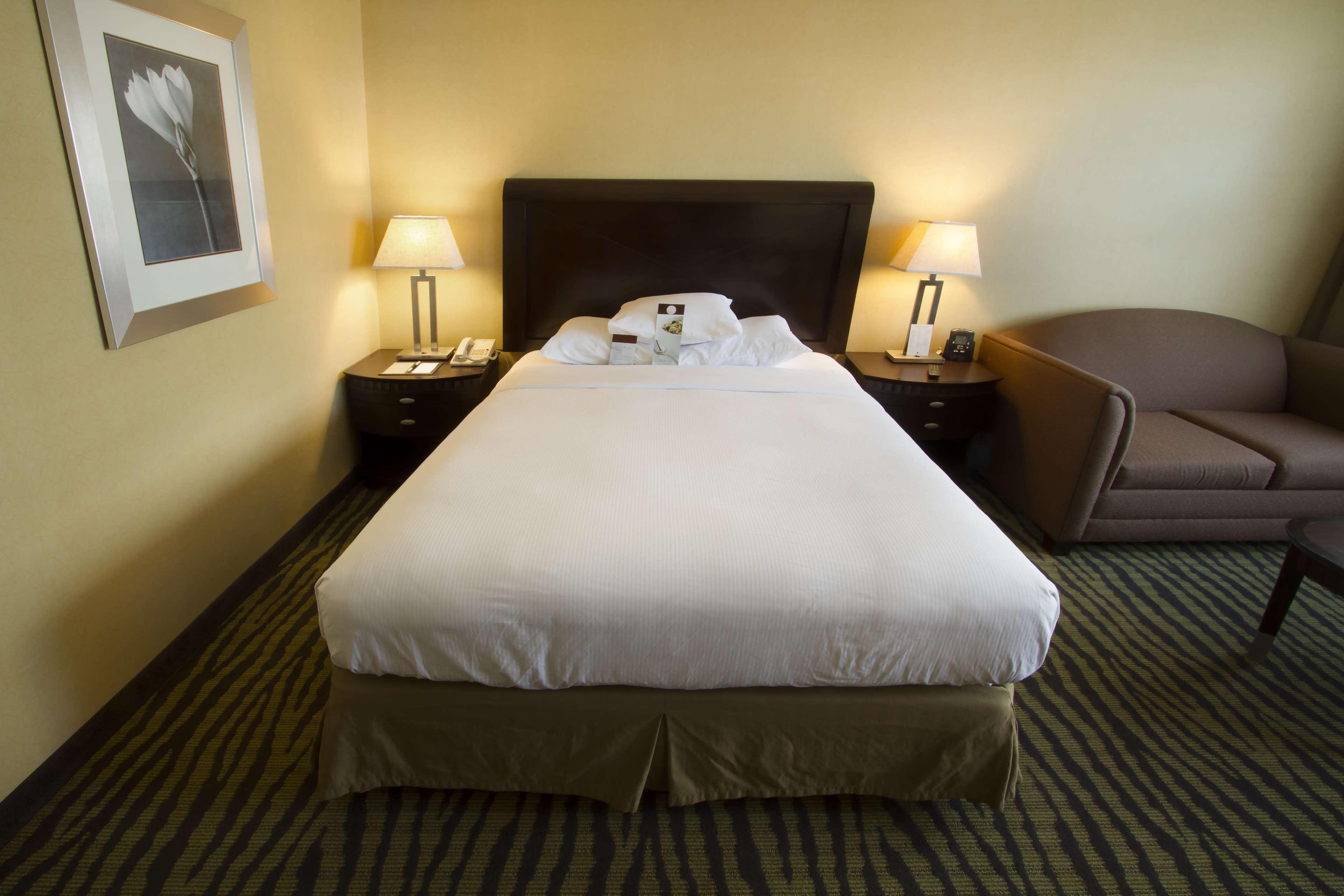 Doubletree By Hilton Orange County Airport Hotel Santa Ana Exterior foto