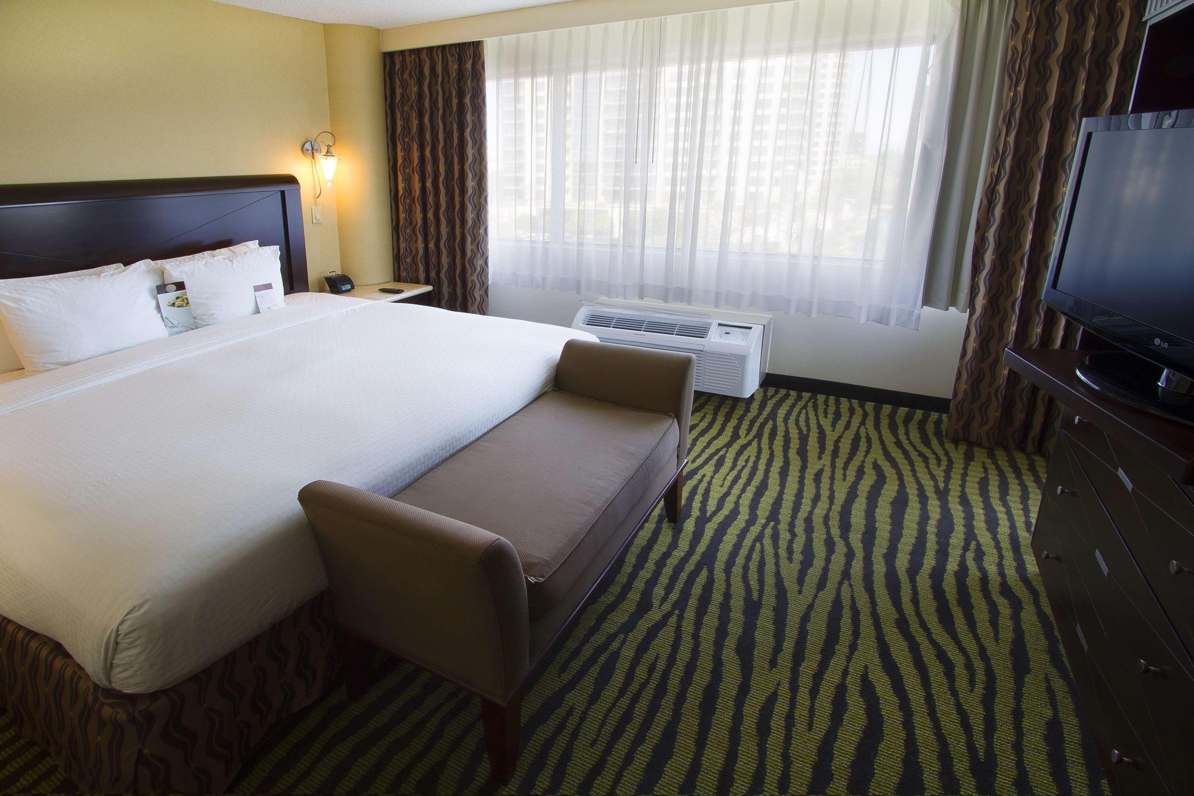 Doubletree By Hilton Orange County Airport Hotel Santa Ana Exterior foto