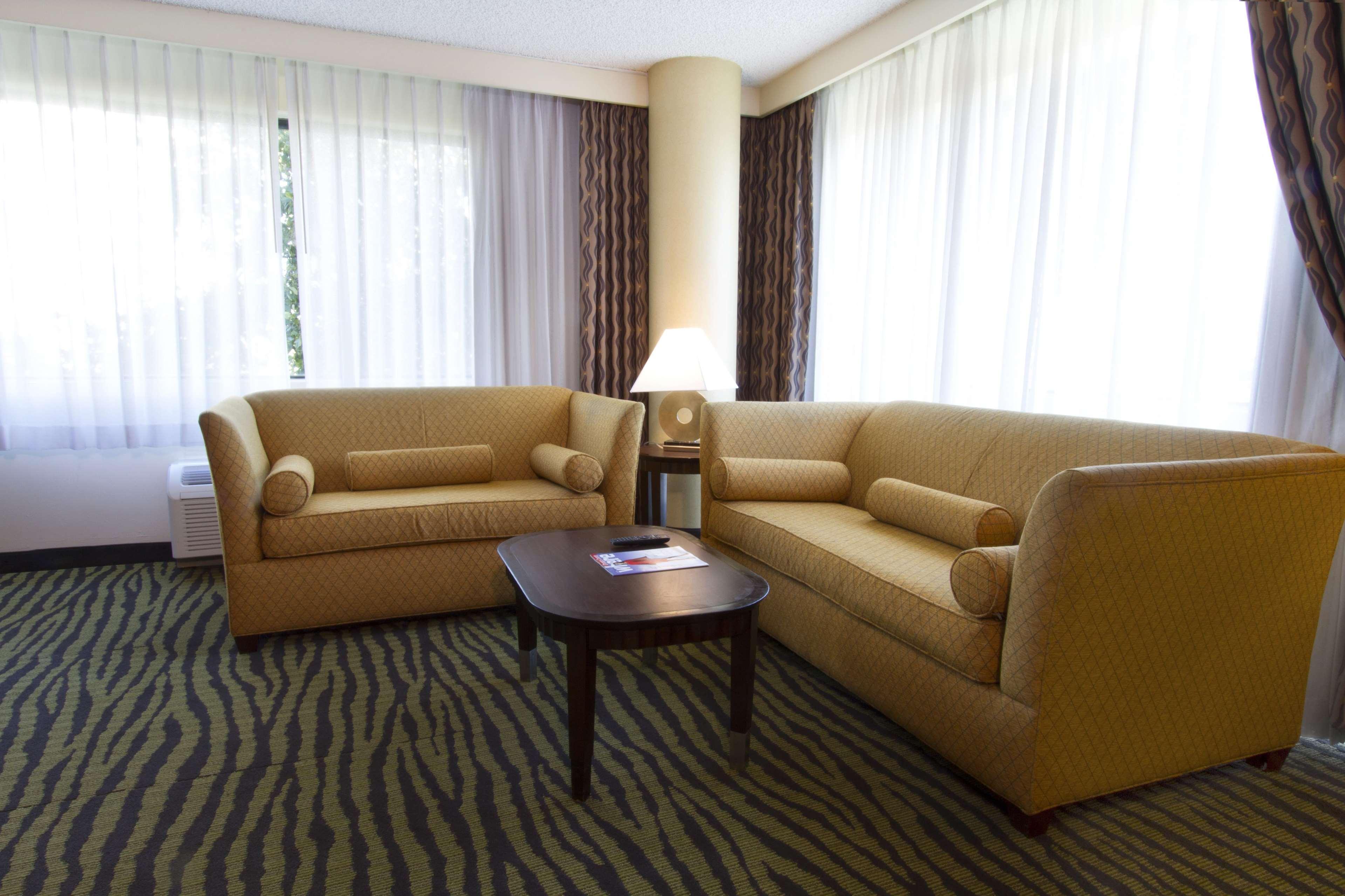 Doubletree By Hilton Orange County Airport Hotel Santa Ana Exterior foto