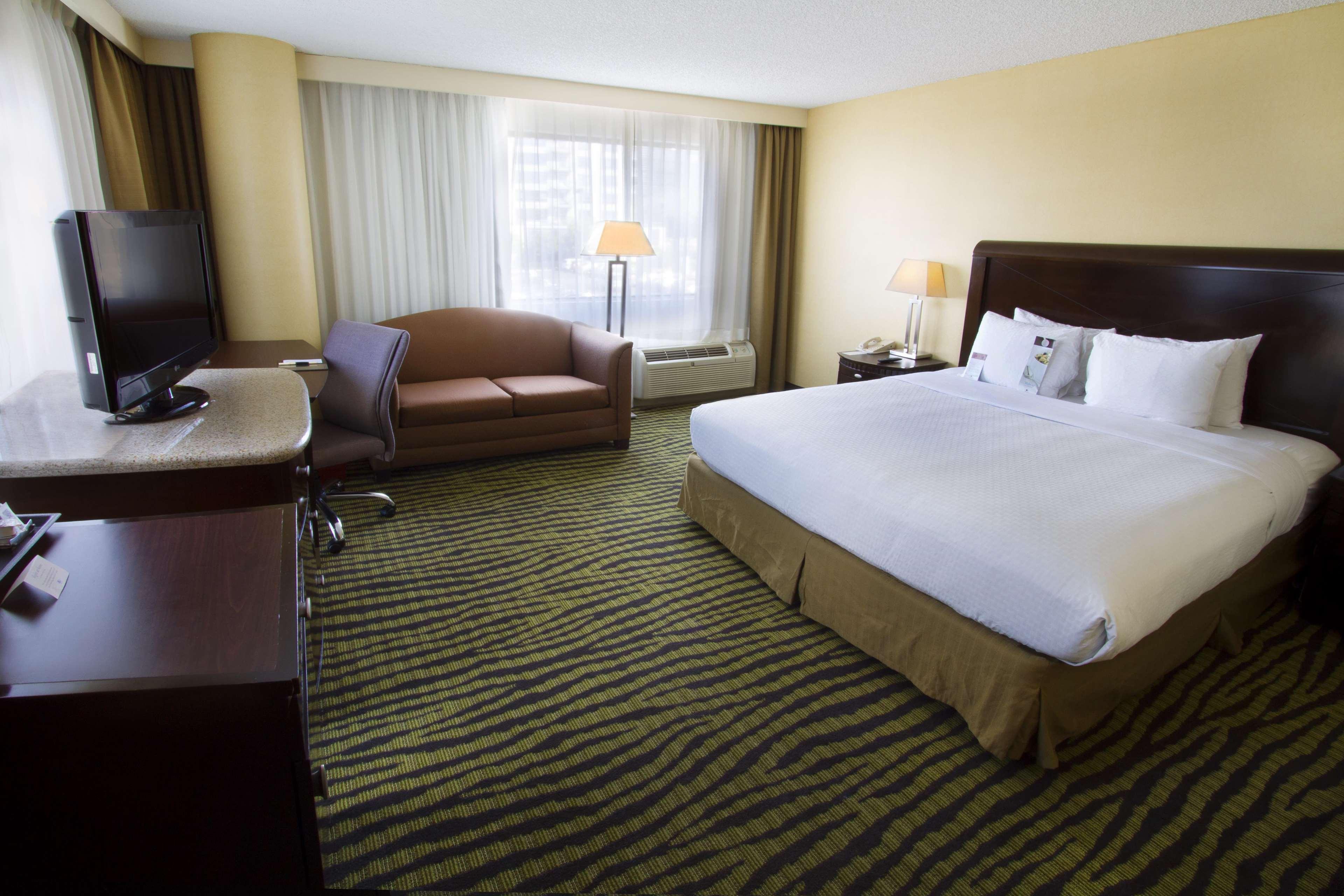 Doubletree By Hilton Orange County Airport Hotel Santa Ana Exterior foto