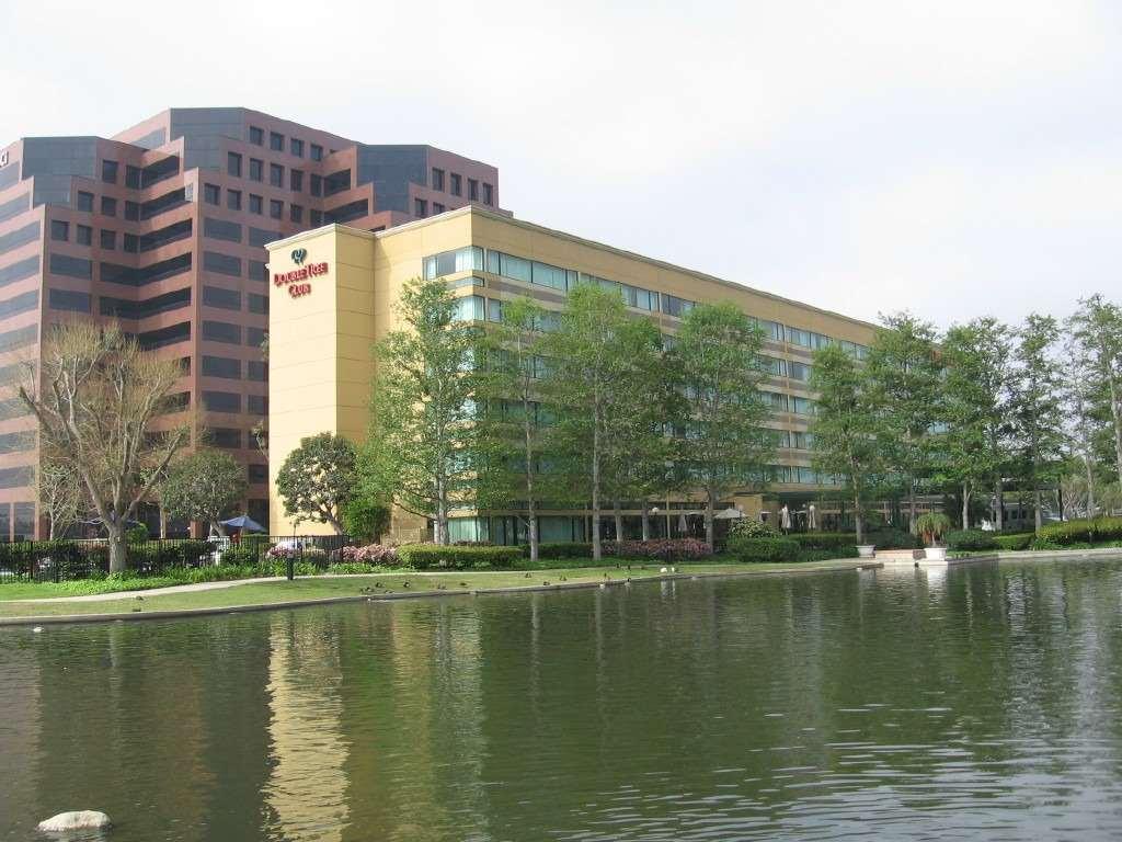Doubletree By Hilton Orange County Airport Hotel Santa Ana Exterior foto