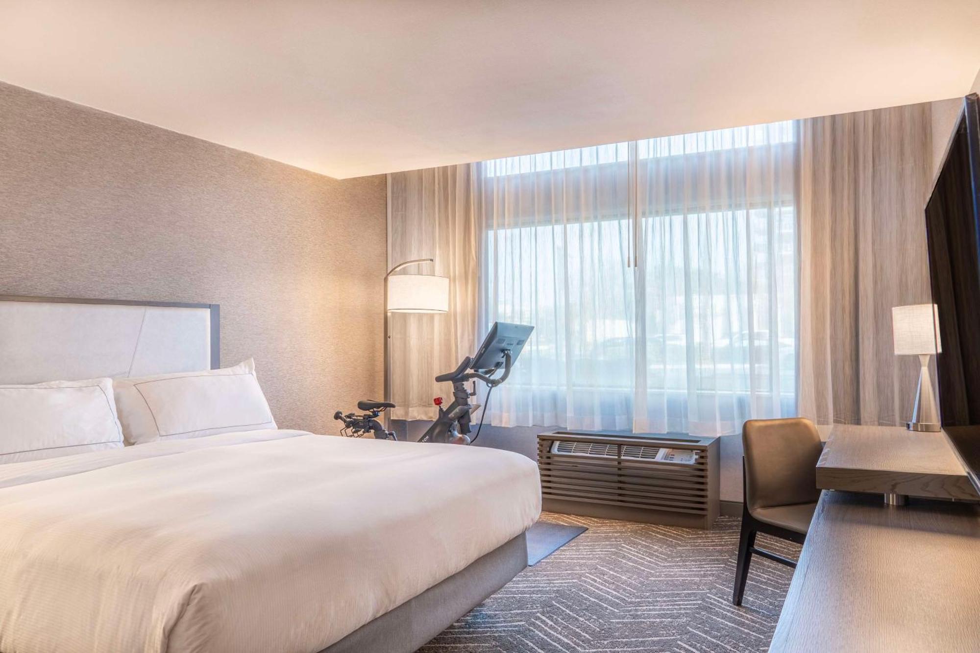 Doubletree By Hilton Orange County Airport Hotel Santa Ana Exterior foto
