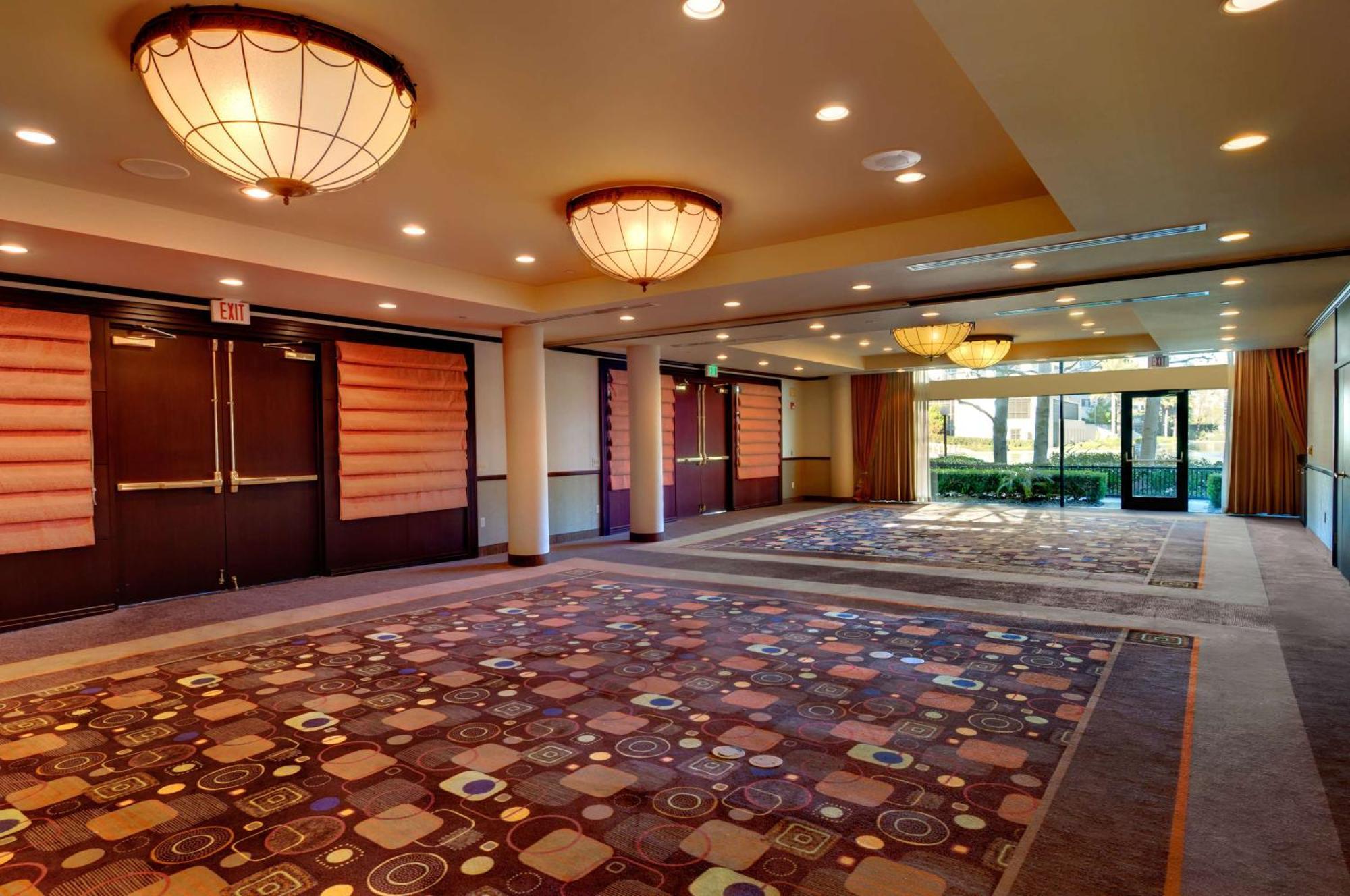 Doubletree By Hilton Orange County Airport Hotel Santa Ana Exterior foto